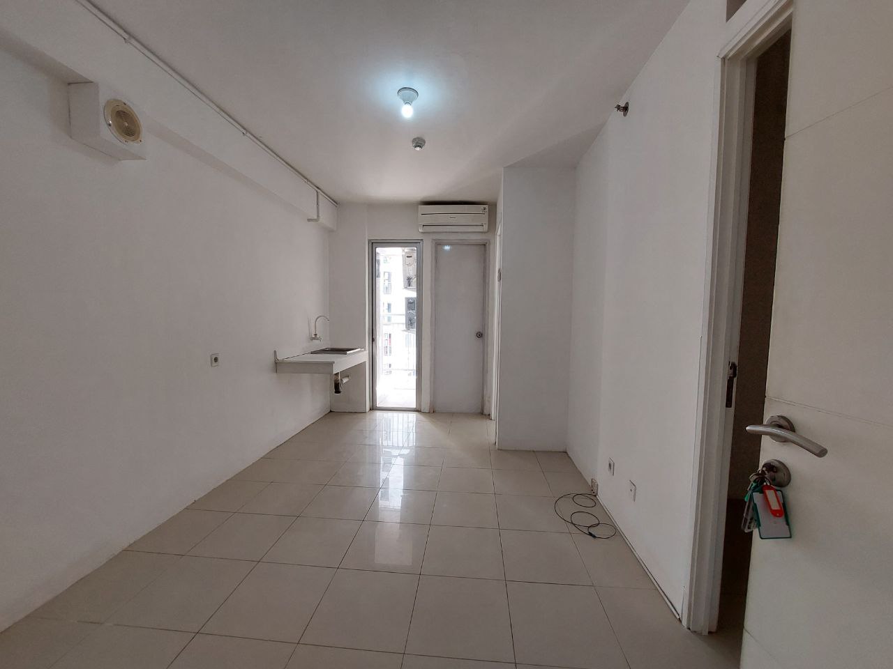 Jual Cepat 2 Bedroom Tower G Lantai 17 View Pool Apartemen Bassura City