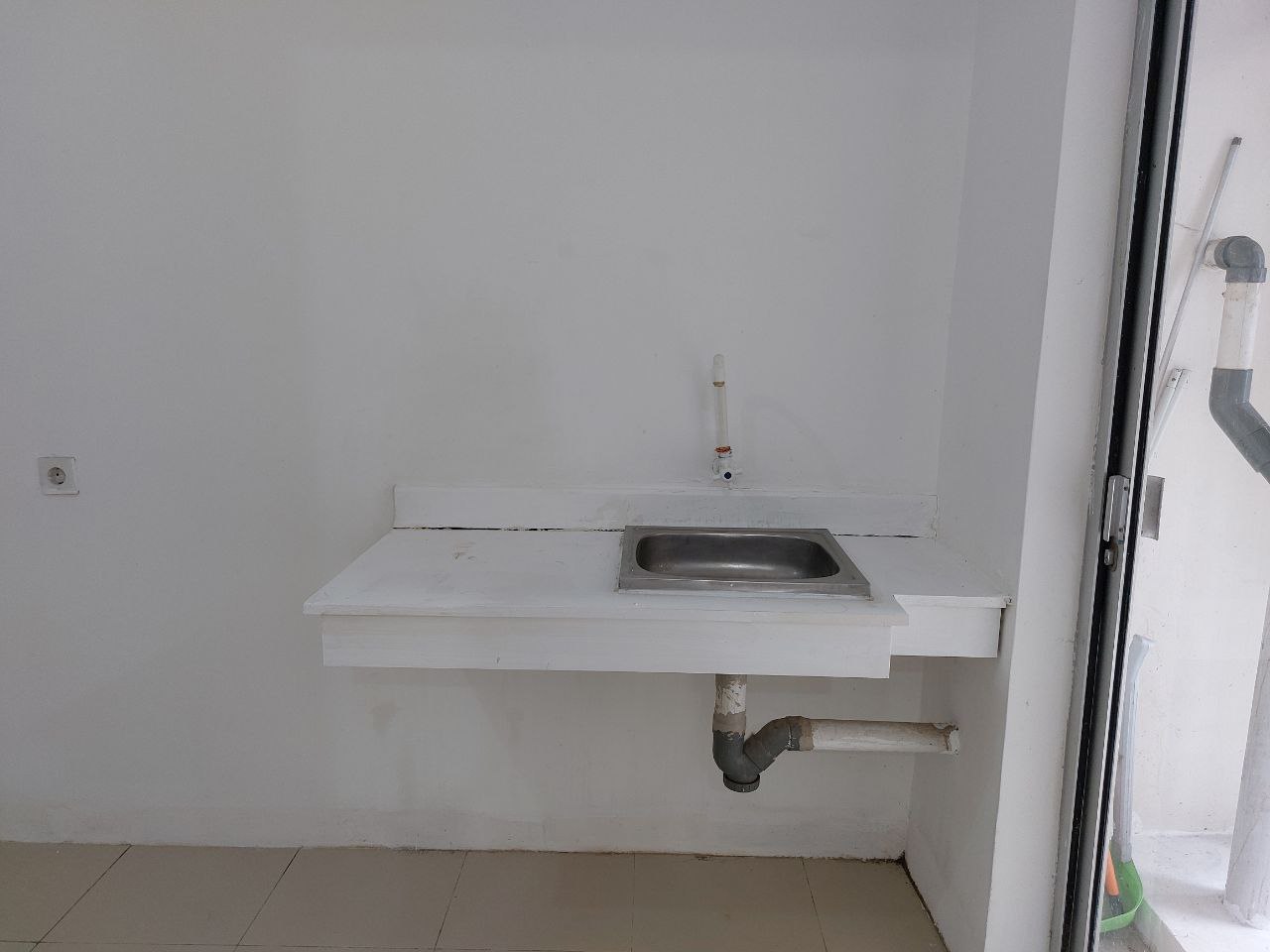 Jual Cepat 2 Bedroom Tower G Lantai 17 View Pool Apartemen Bassura City